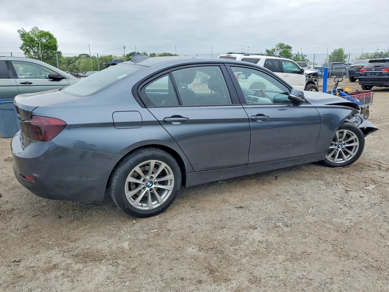 2016 BMW 320 Xi - Фото 3
