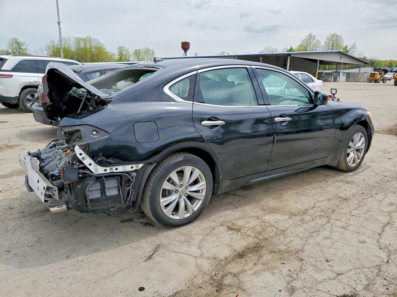 2011 Infiniti M37 X - Image 3