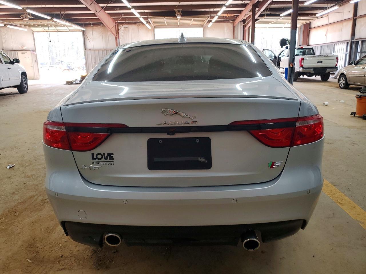 2018 Jaguar Xf S - Image 6