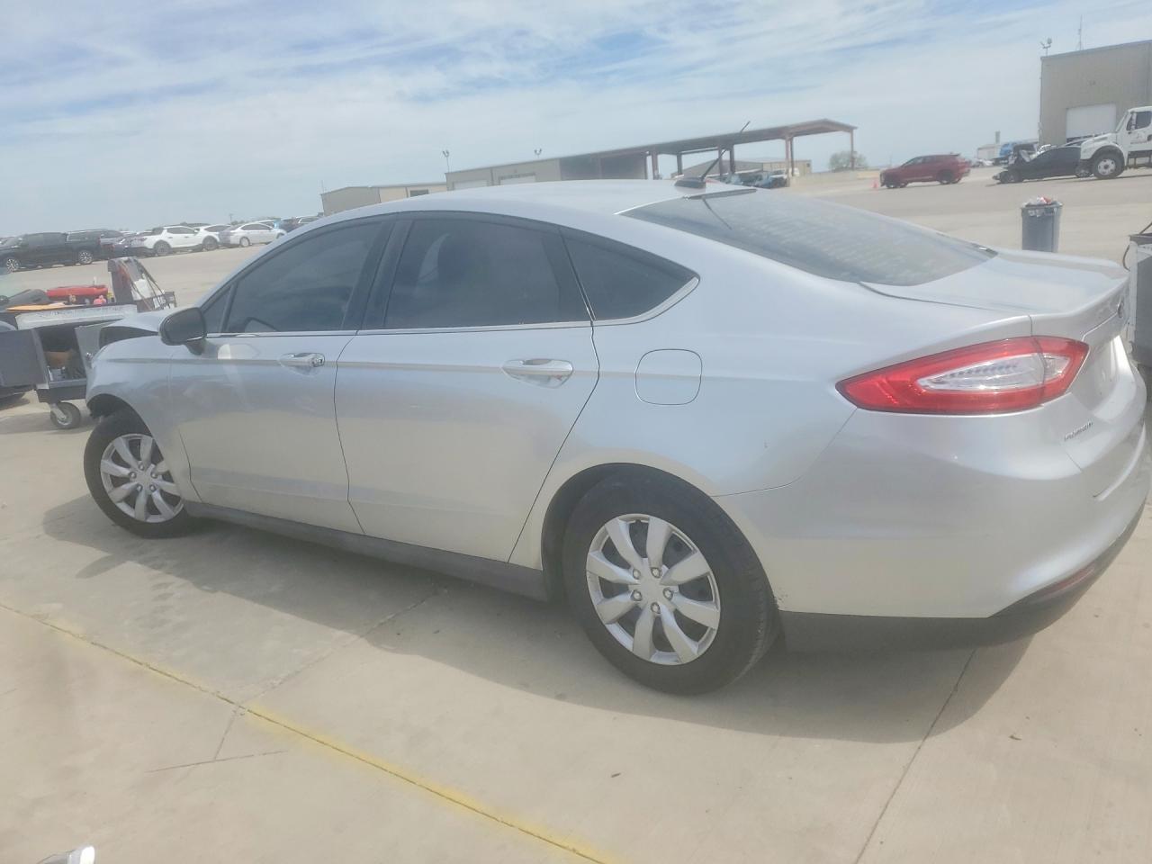 2014 Ford Fusion S - Image 2