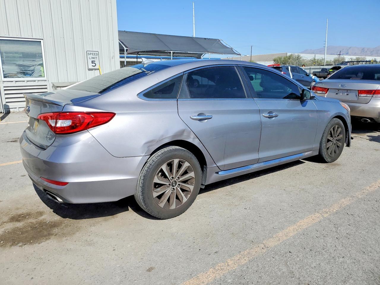 2015 Hyundai Sonata Sport - Image 3