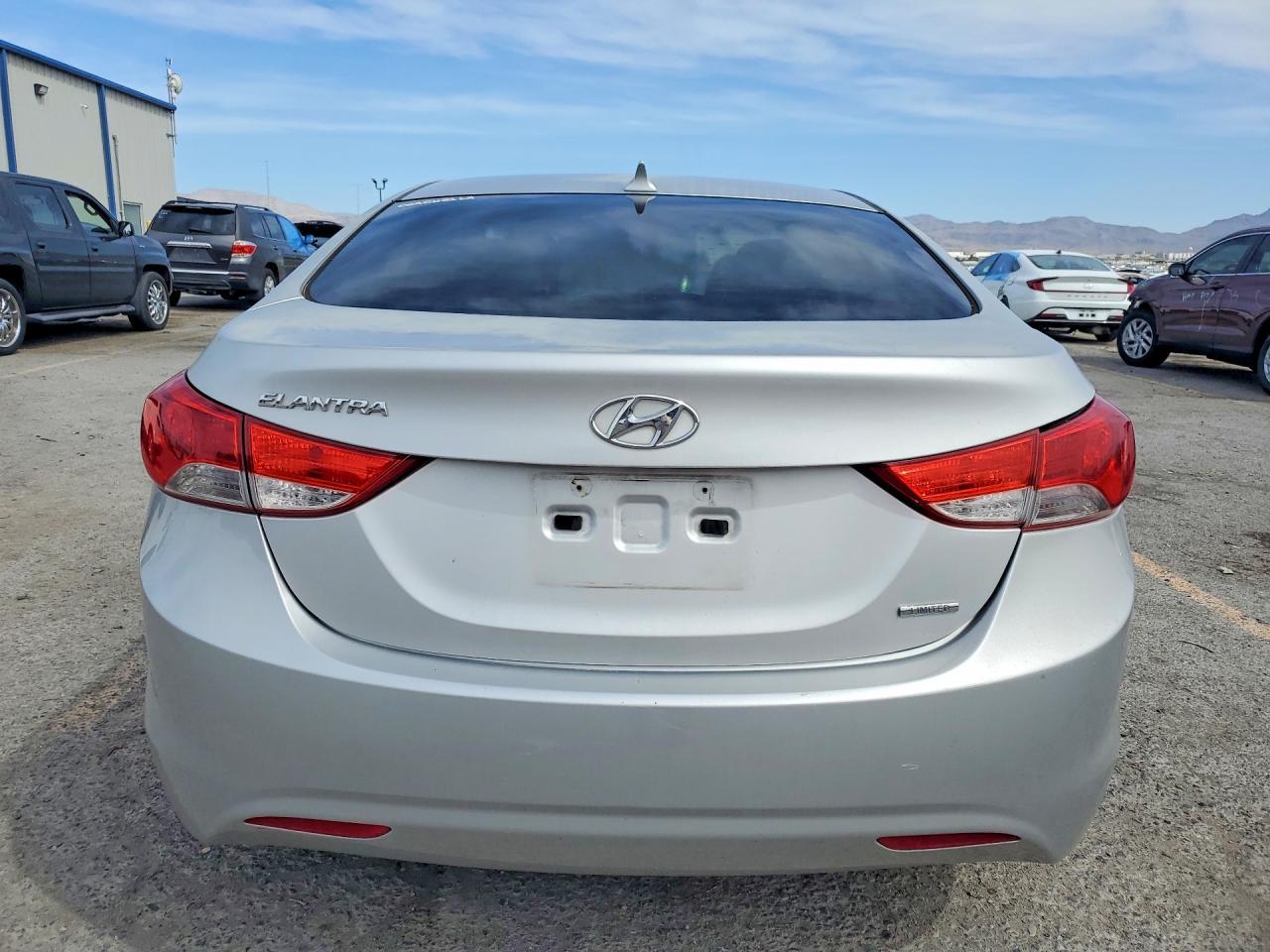2011 Hyundai Elantra Limited - Фото 6