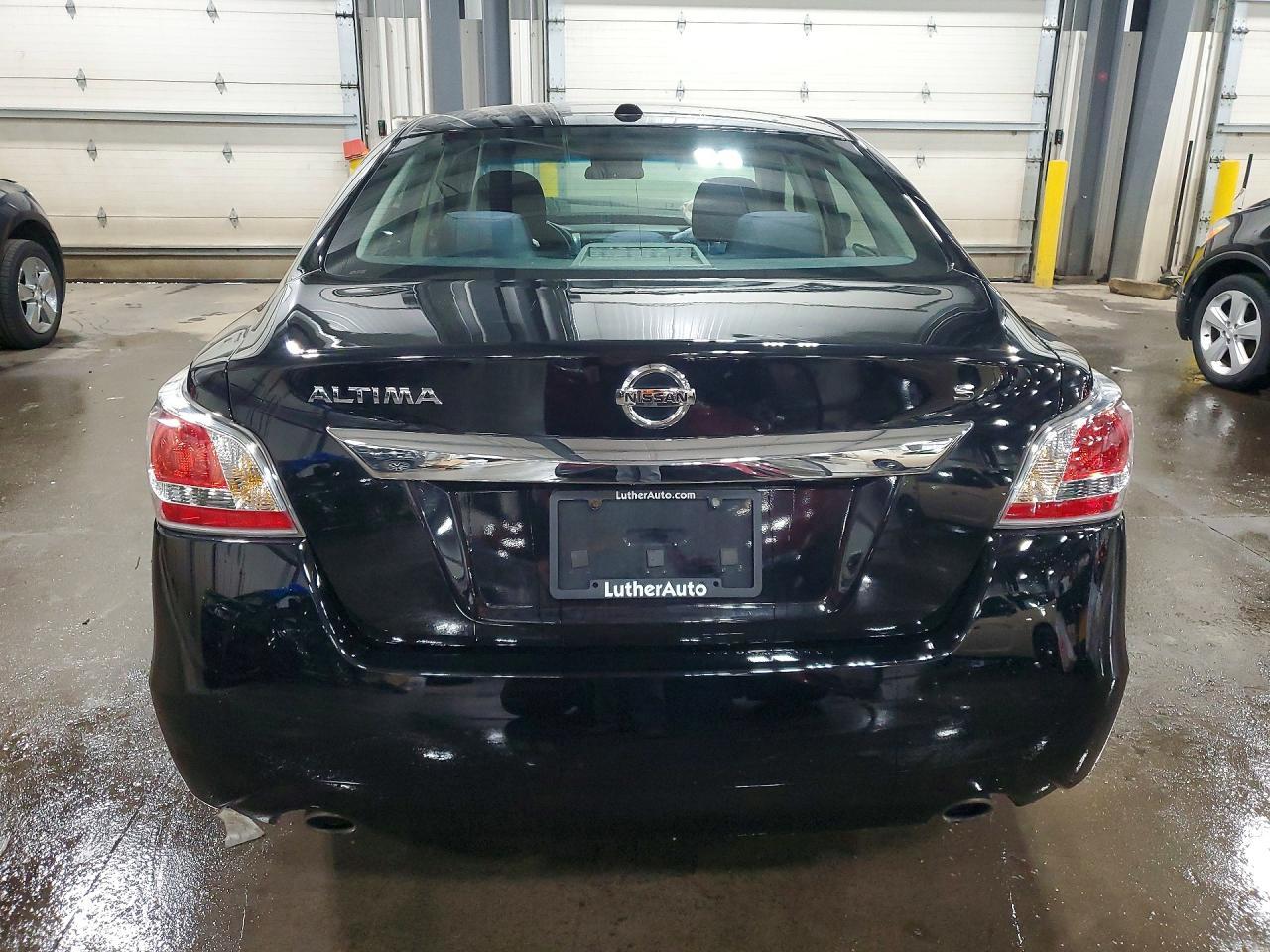 2015 Nissan Altima 2.5 S - Image 6