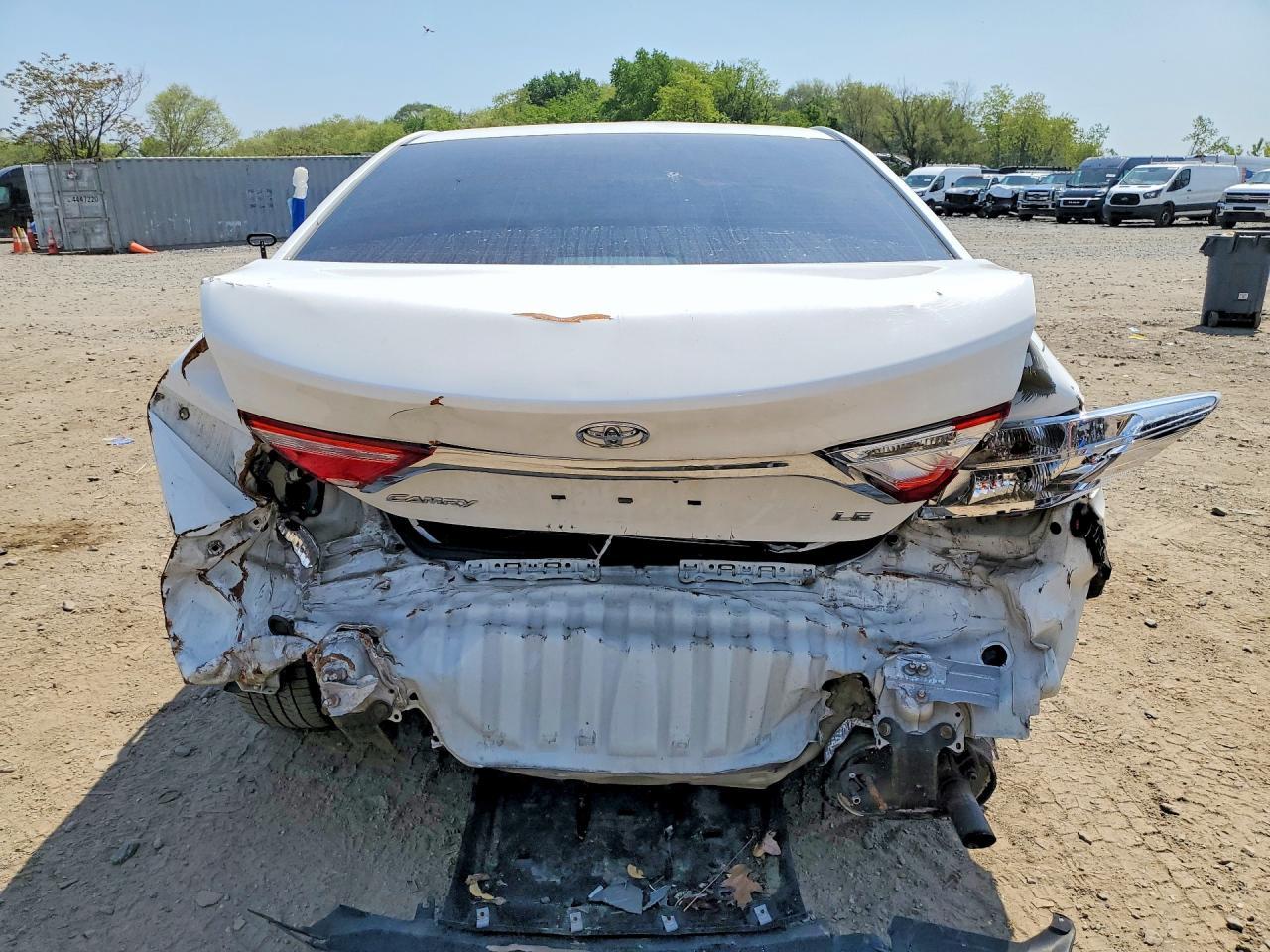 2016 Toyota Camry Le - Image 6