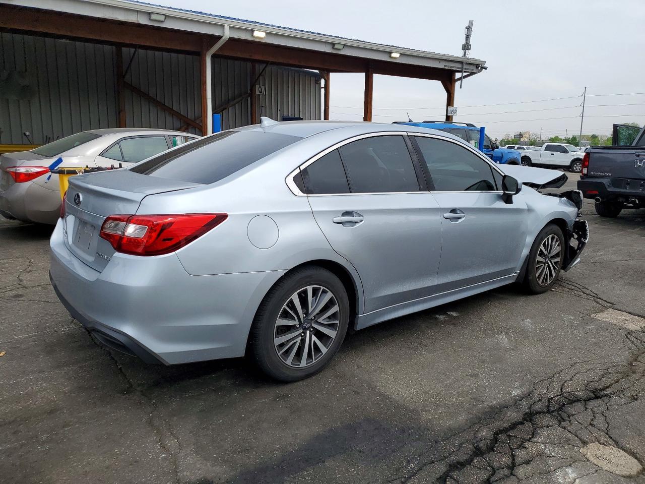 2018 Subaru Legacy 2.5I Premium - Image 3