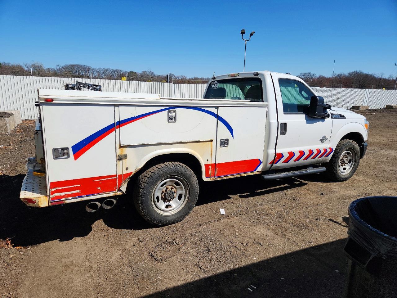2015 Ford F350 Super Duty - Фото 3