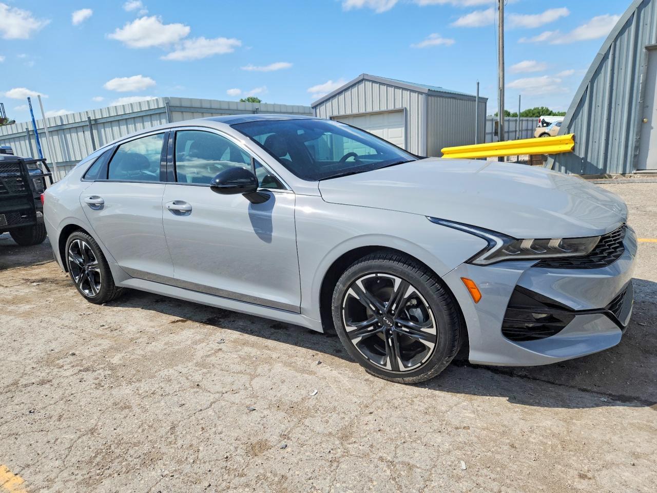 2024 Kia K5 Gt Line - Image 4