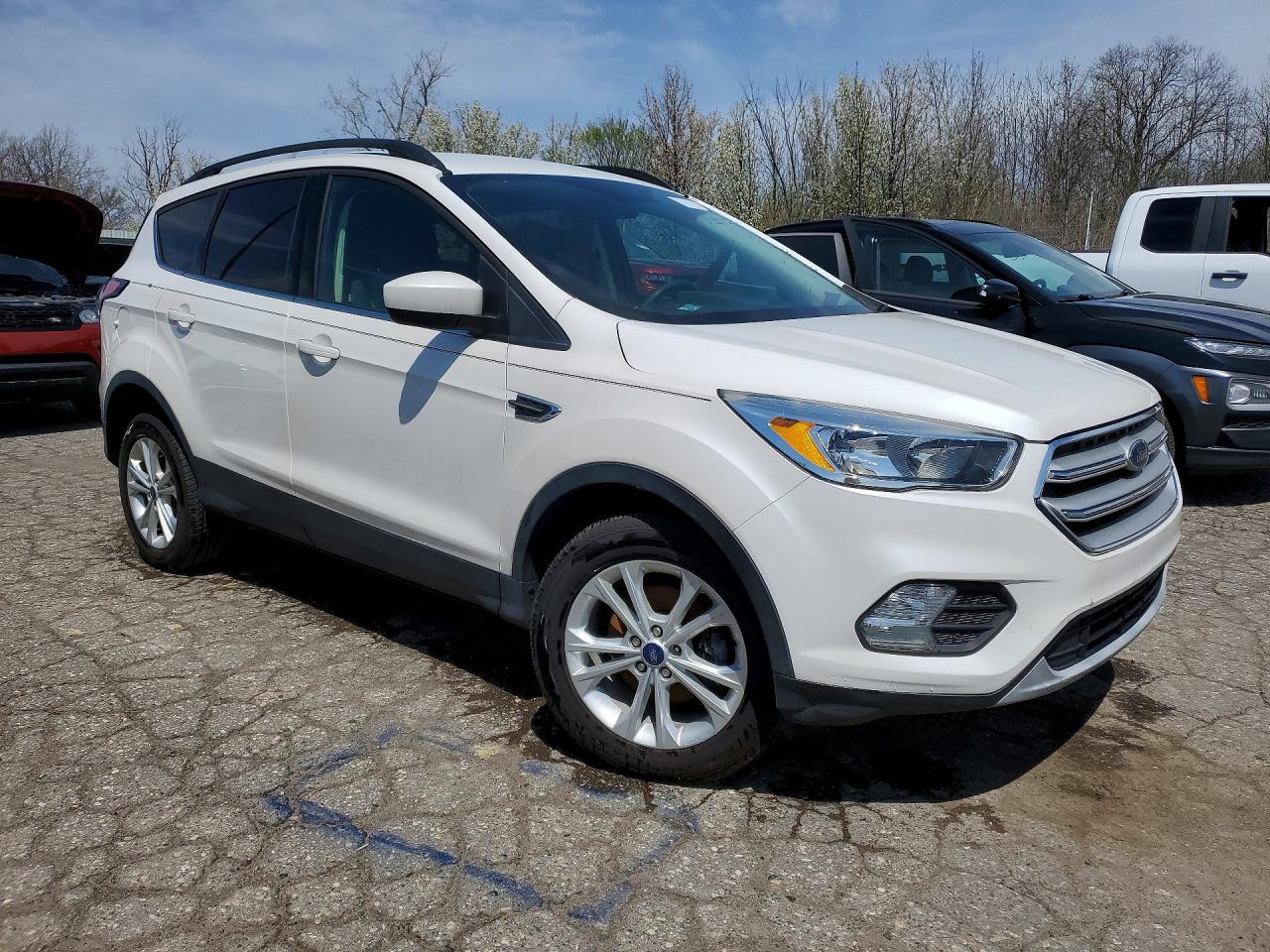 2018 Ford Escape Se - Фото 4