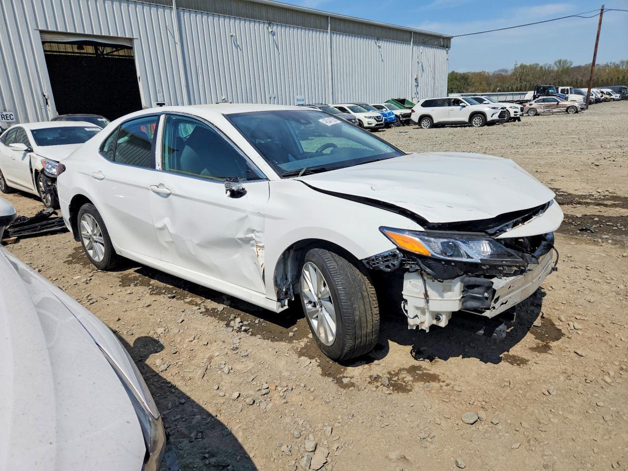 2023 Toyota Camry Le - Фото 4