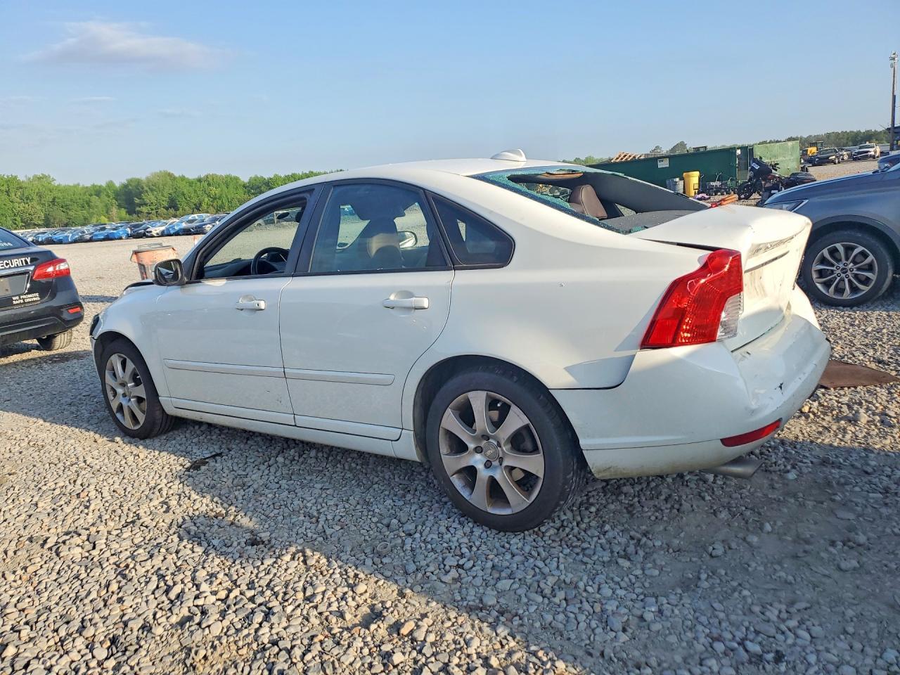 2011 Volvo S40 T5 - Image 2