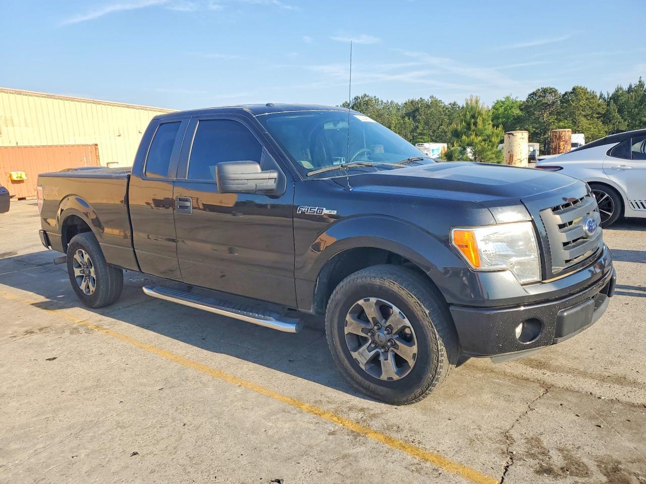 2014 Ford F150 Super Cab - Фото 4