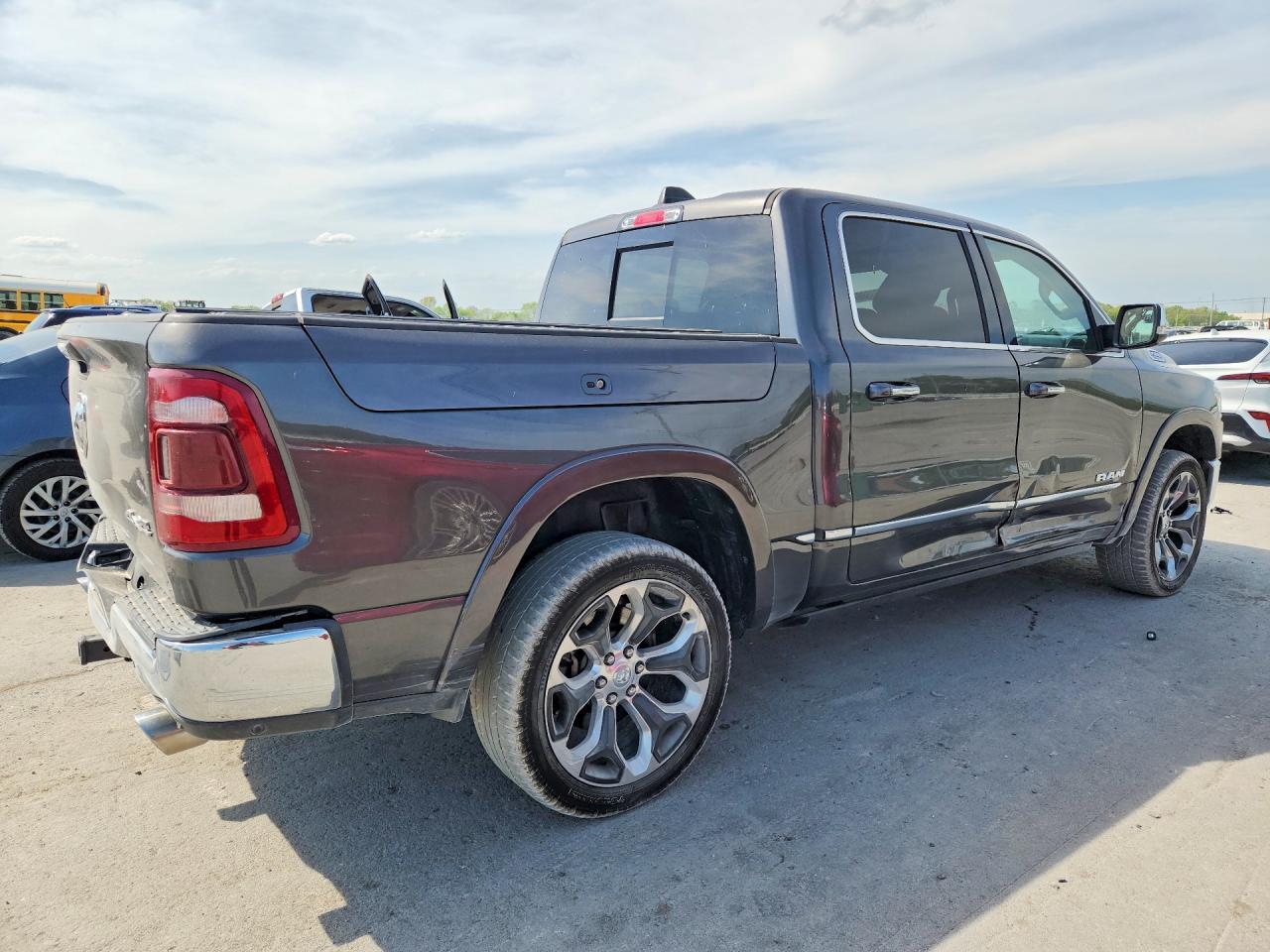 2019 Ram 1500 Limited - Фото 3