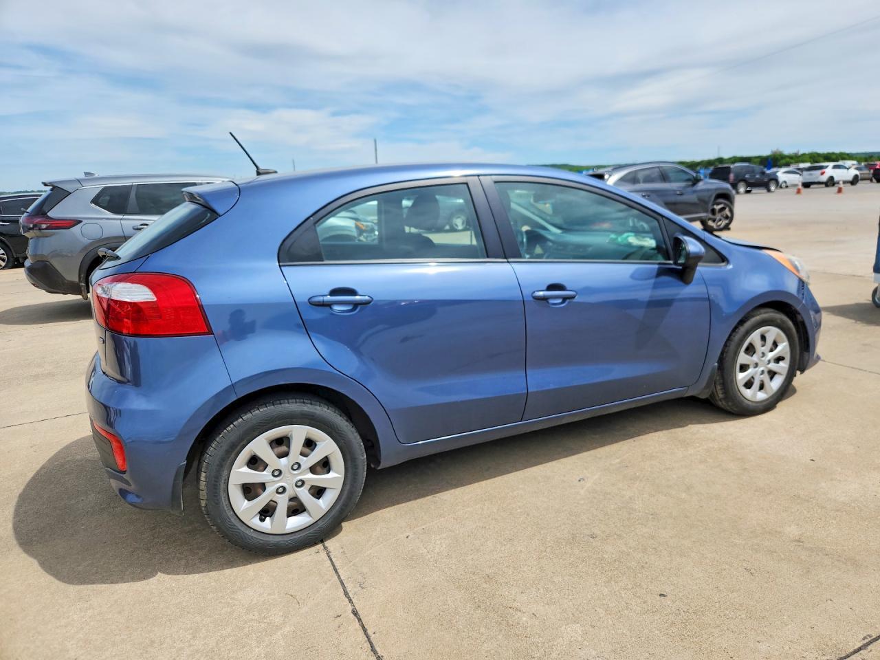 2016 Kia Rio 5-Door Lx - Фото 3