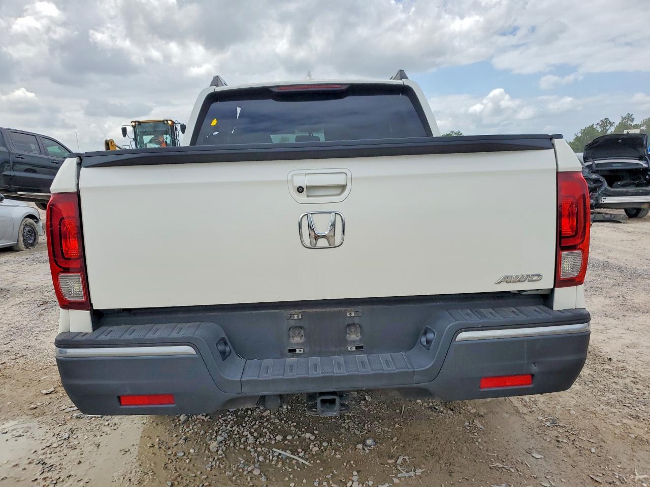 2017 Honda Ridgeline Rtl - Image 6