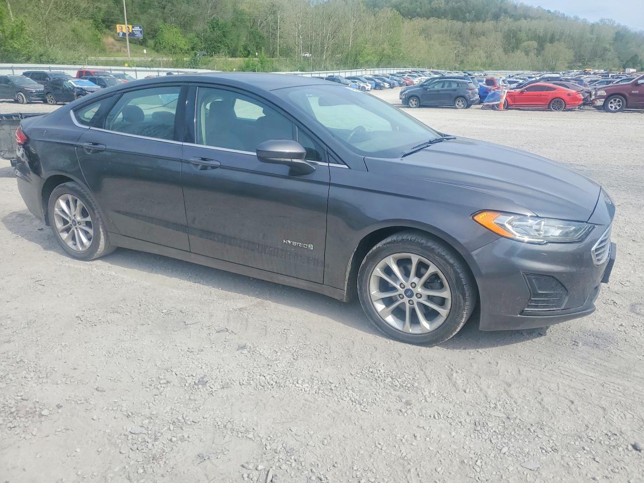 2019 Ford Fusion Se - Фото 4