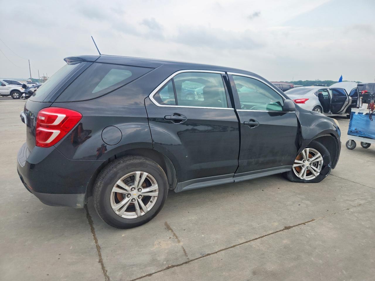 2017 Chevrolet Equinox Ls - Фото 3