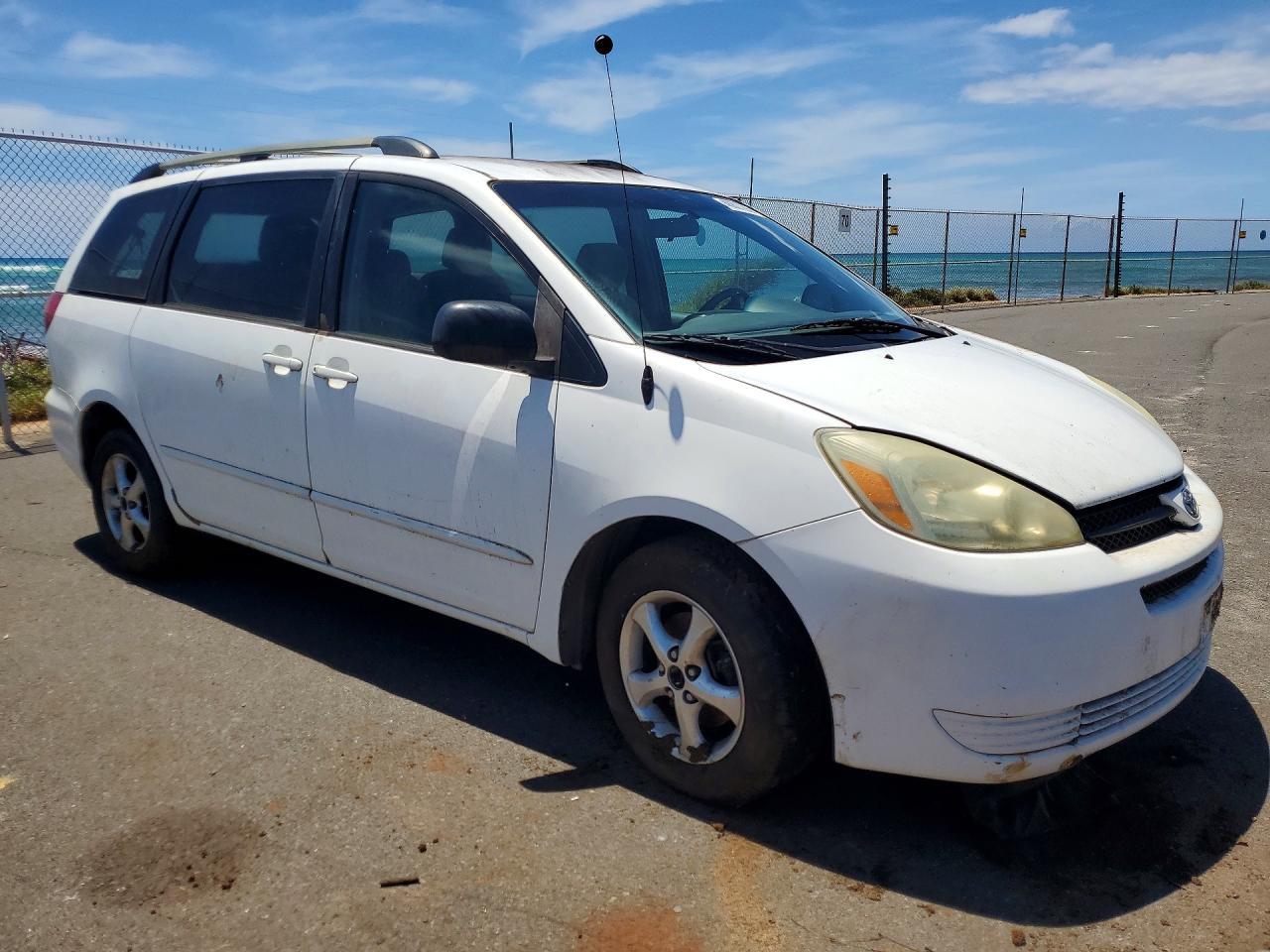 2004 Toyota Sienna Ce 7 Passenger - Image 4