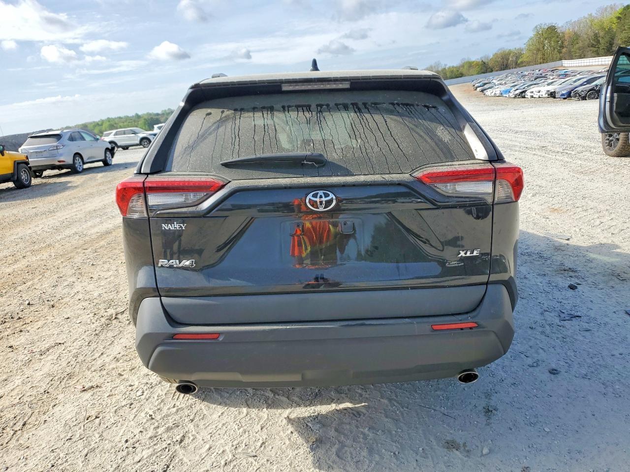 2021 Toyota Rav4 Xle - Image 6