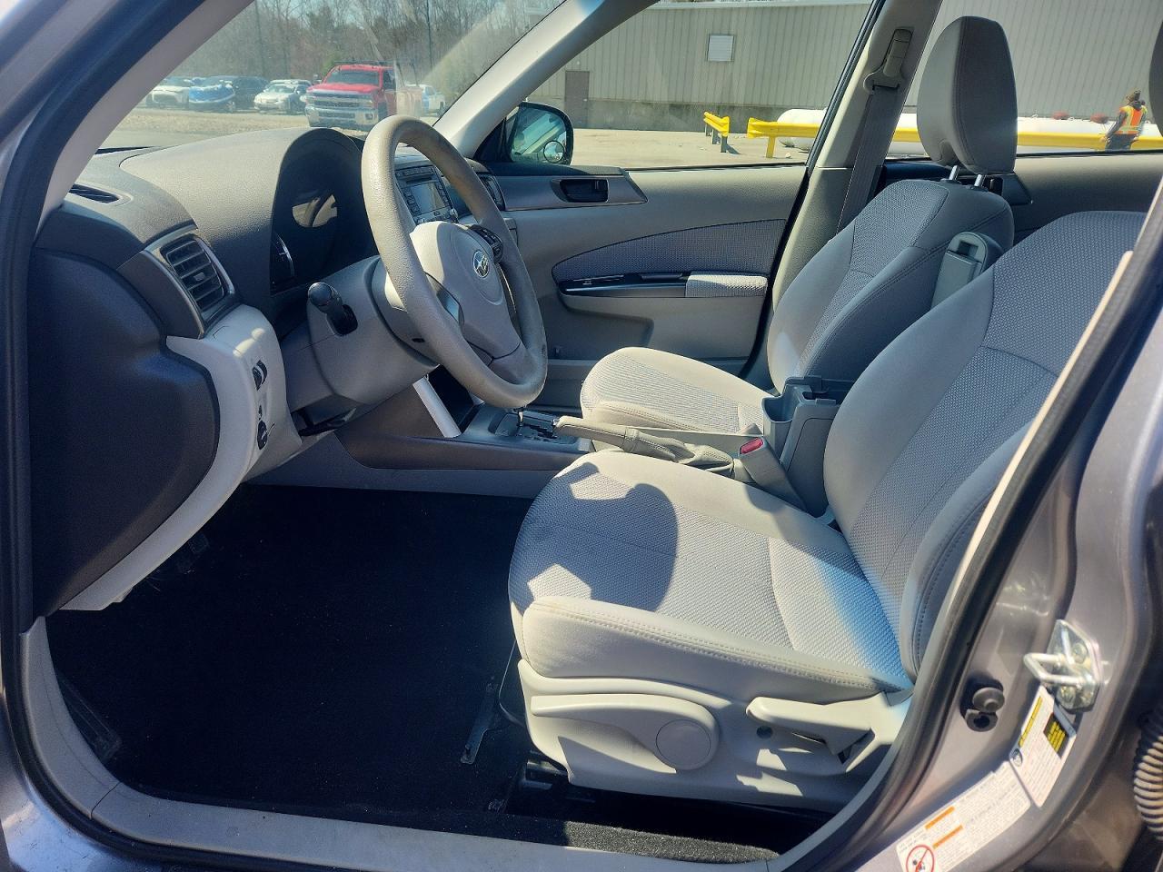 2011 Subaru Forester 2.5X - Фото 7