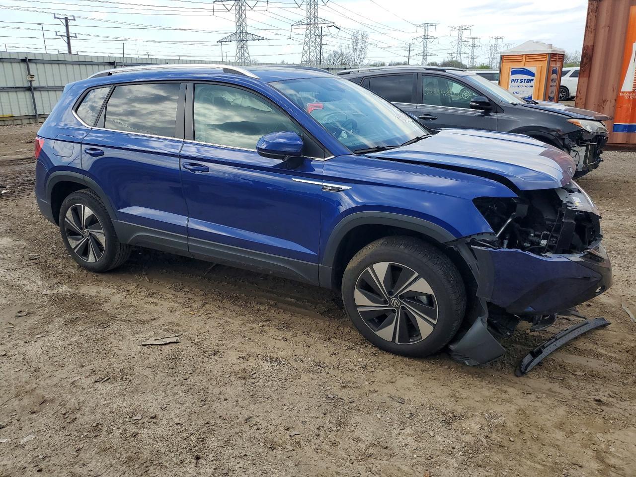 2024 Volkswagen Taos Se - Фото 4