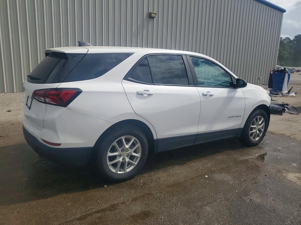 2024 Chevrolet Equinox Ls - Фото 3