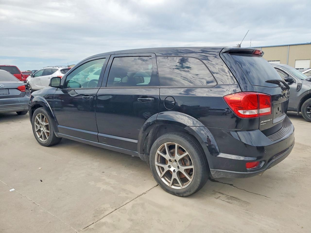 2015 Dodge Journey R - Image 2