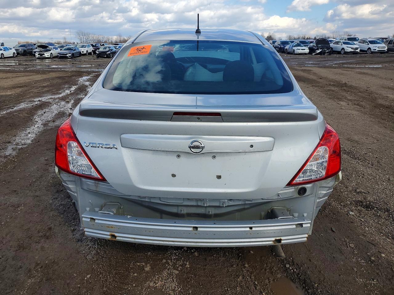 2018 Nissan Versa S Plus - Image 6