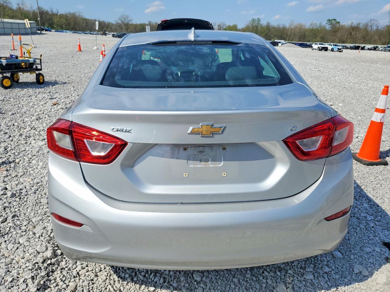 2018 Chevrolet Cruze Lt - Image 6