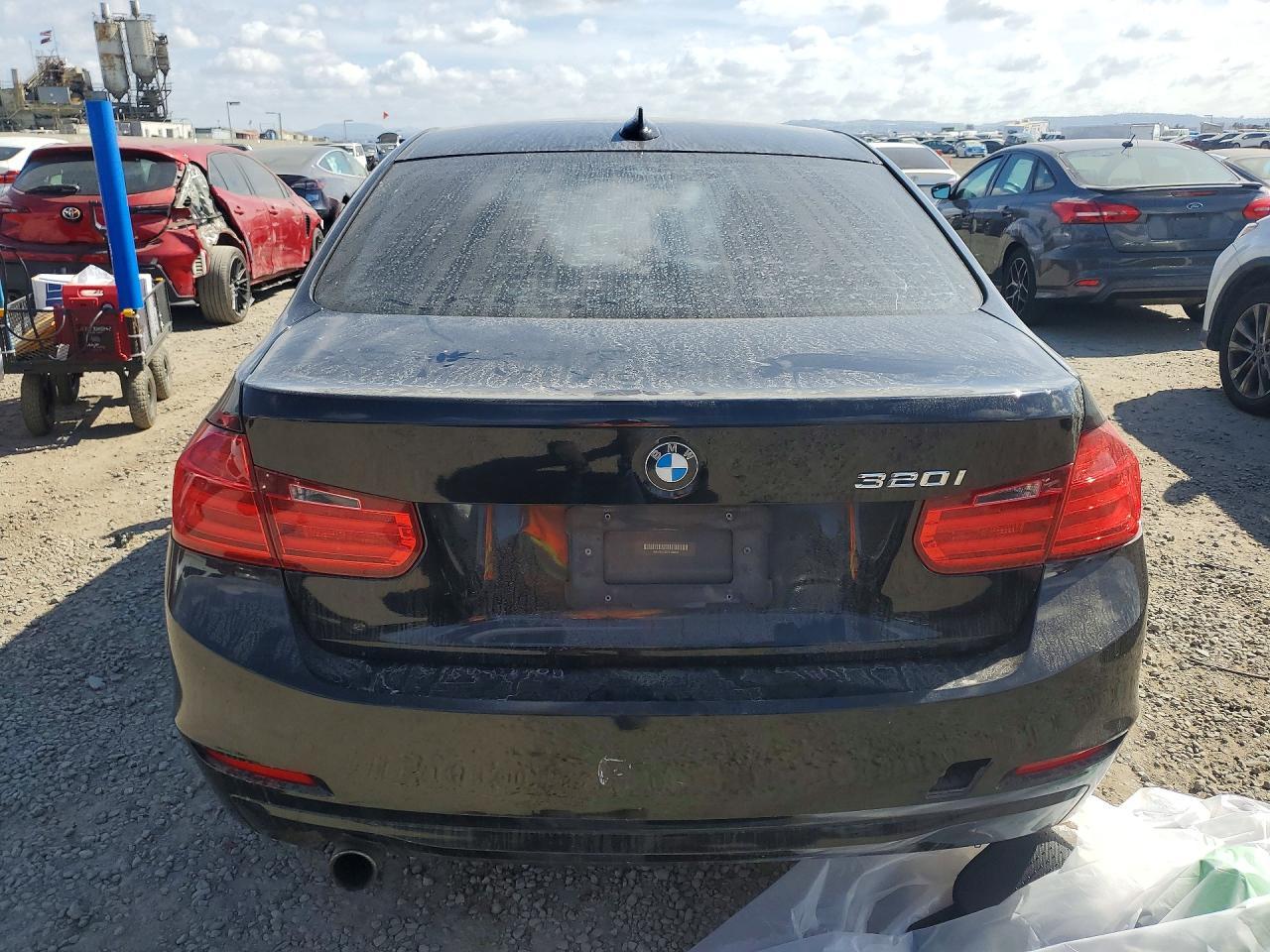 2015 BMW 320I - Фото 6