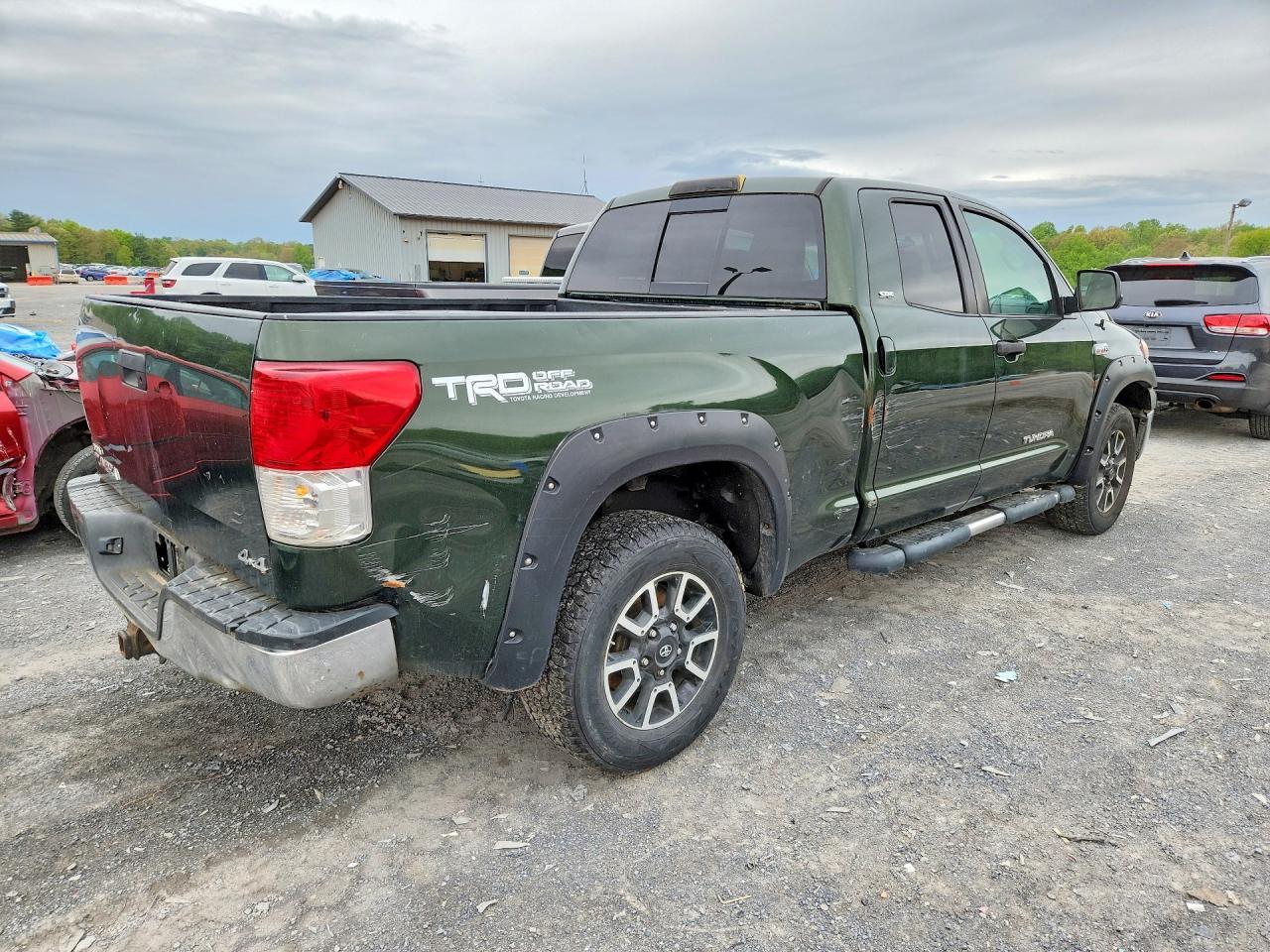 2011 Toyota Tundra Double Cab Sr5 - Image 3