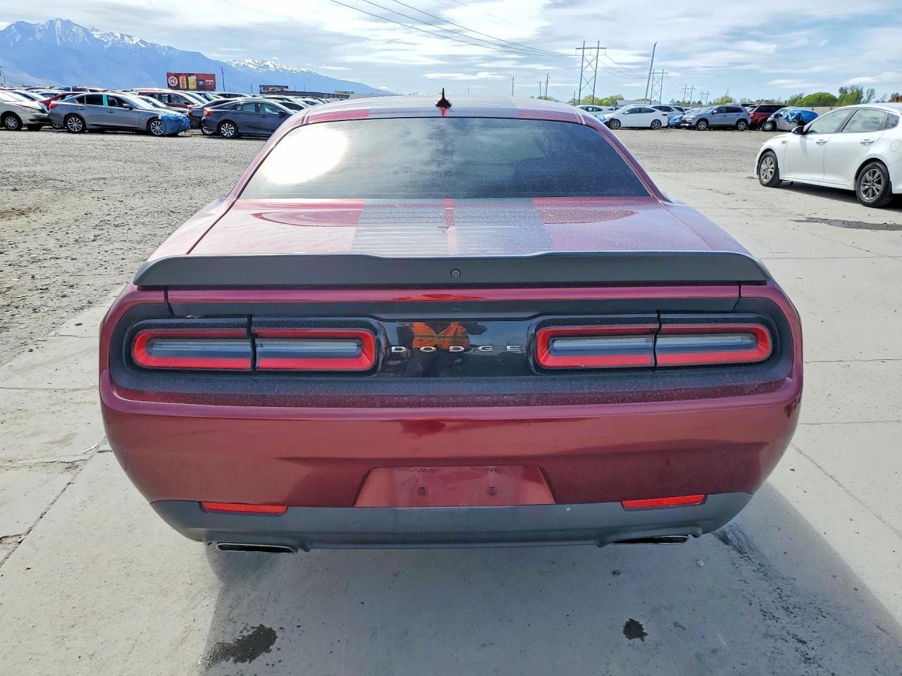 2017 Dodge Challenger R - Image 6