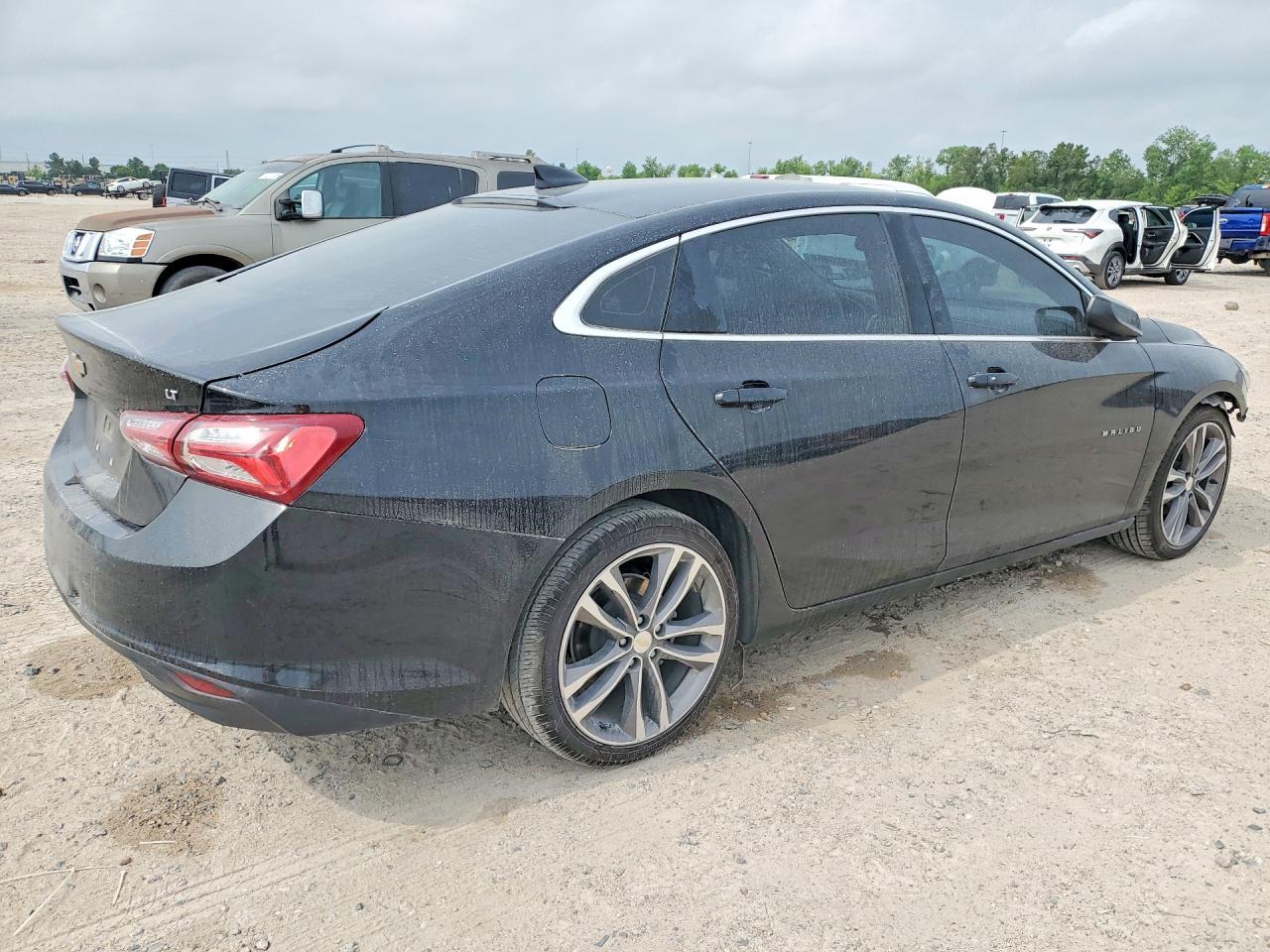 2022 Chevrolet Malibu Lt - Image 3