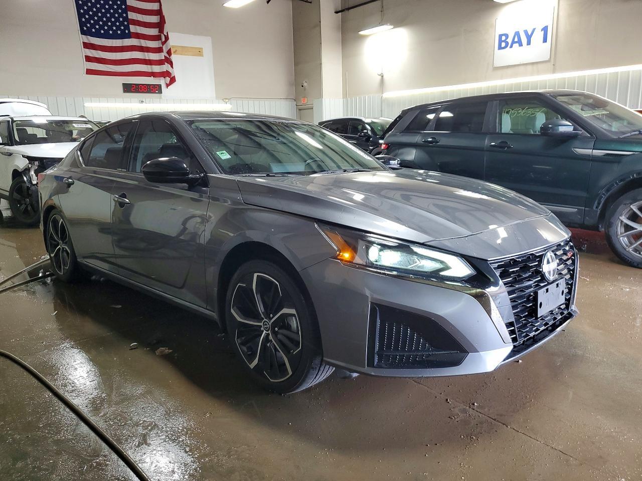 2024 Nissan Altima Sr - Фото 4