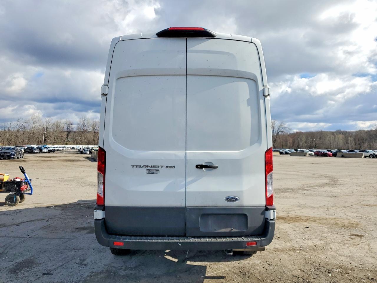 2023 Ford Transit 250 Delivery Van - Image 6