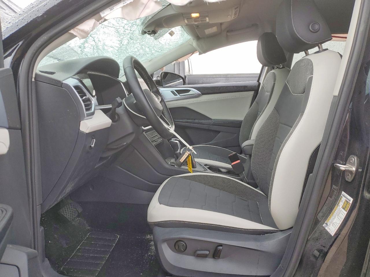 2025 Volkswagen Taos Se - Фото 7