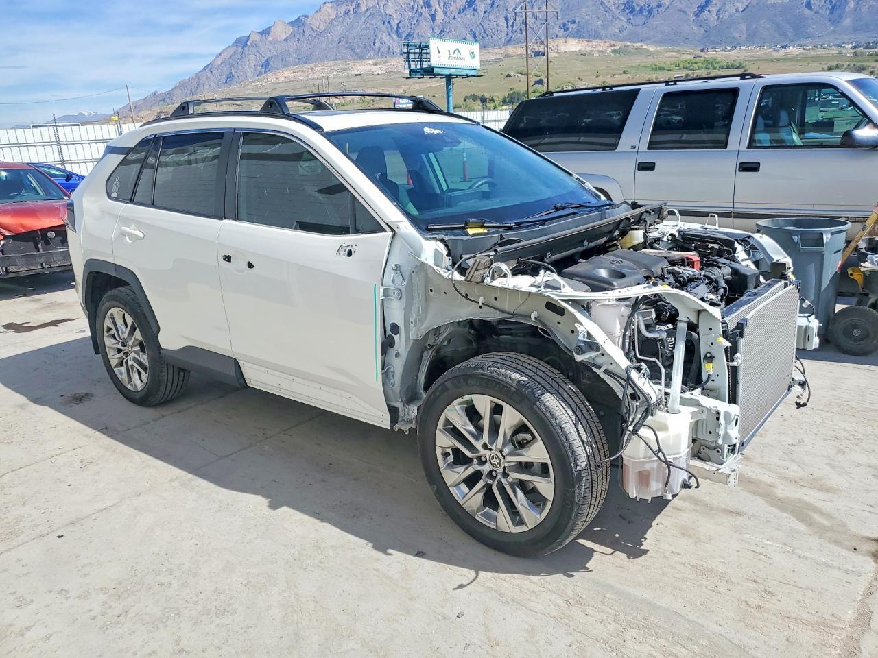 2021 Toyota Rav4 Xle Premium - Фото 4