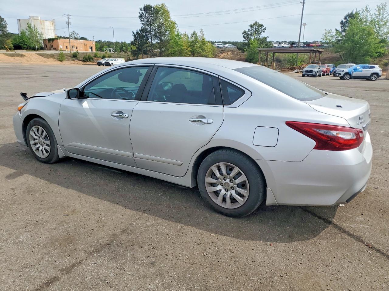 2018 Nissan Altima 2.5 S - Фото 2