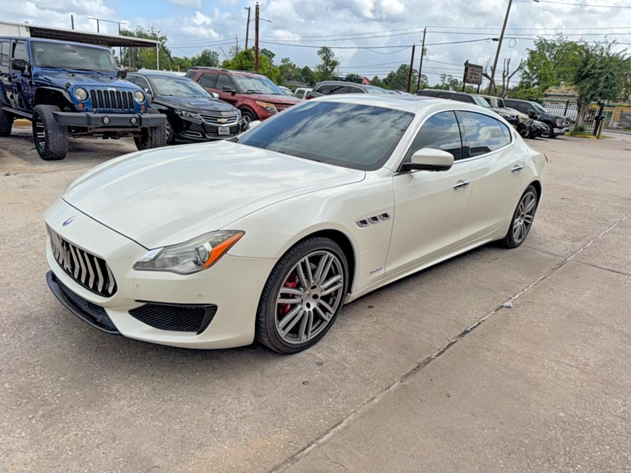 2017 Maserati Quattroporte S - Image 2