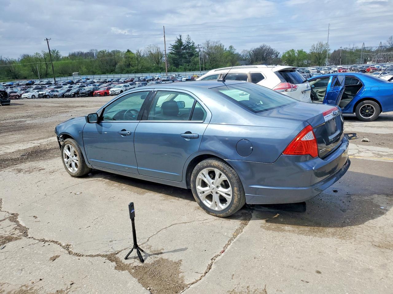2012 Ford Fusion Se - Фото 2