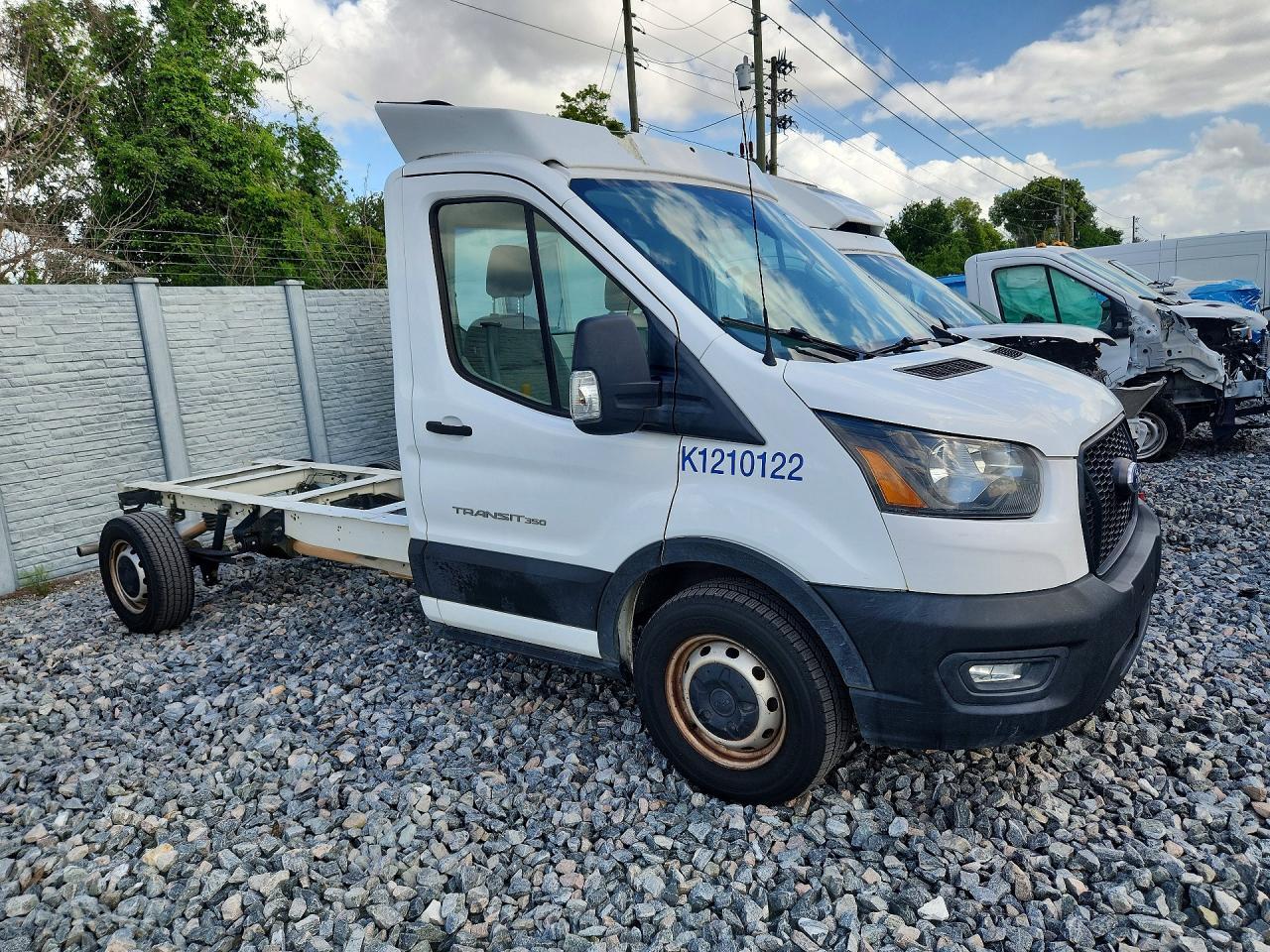 2021 Ford Transit Truck Cab And Chassis - Image 4