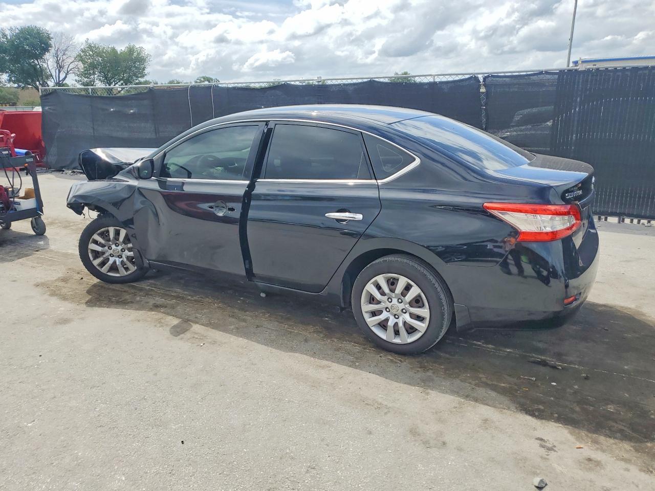 2014 Nissan Sentra S - Фото 2