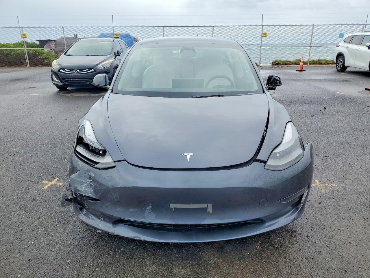 2023 Tesla Model 3 - Фото 5