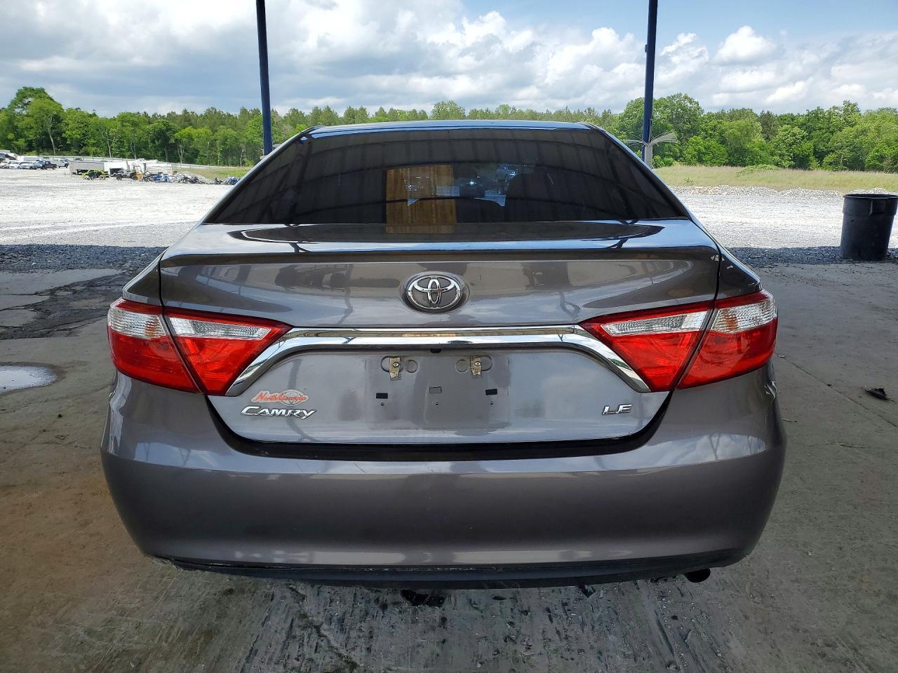 2017 Toyota Camry Le - Image 6