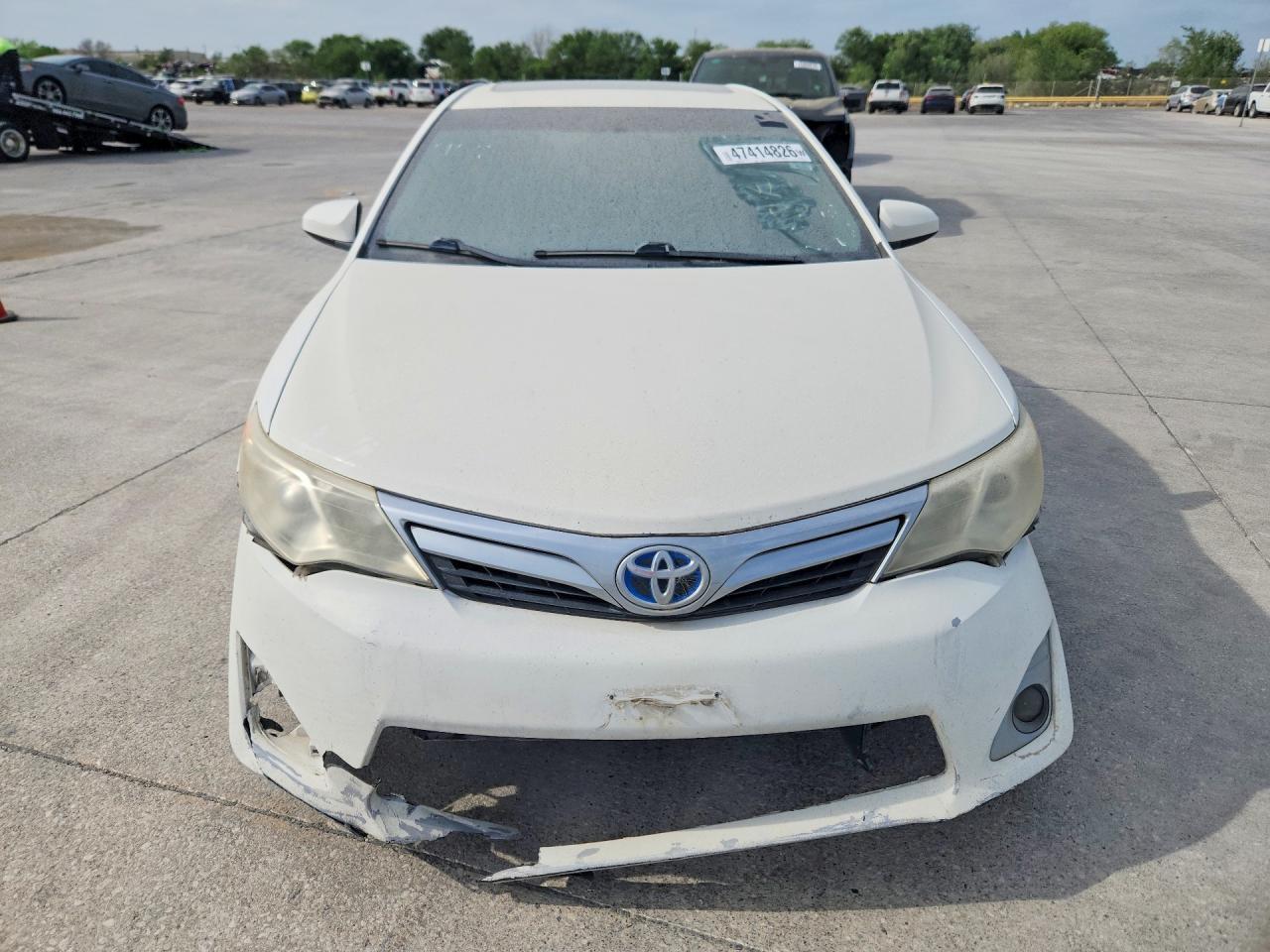 2012 Toyota Camry Hybrid Xle - Image 5