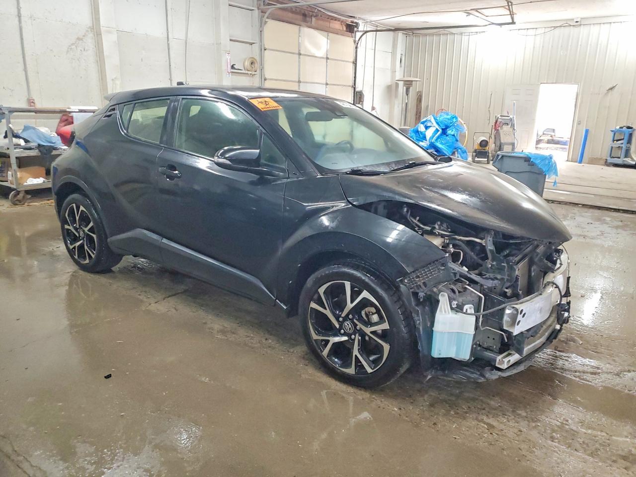 2021 Toyota C-Hr Xle - Фото 4