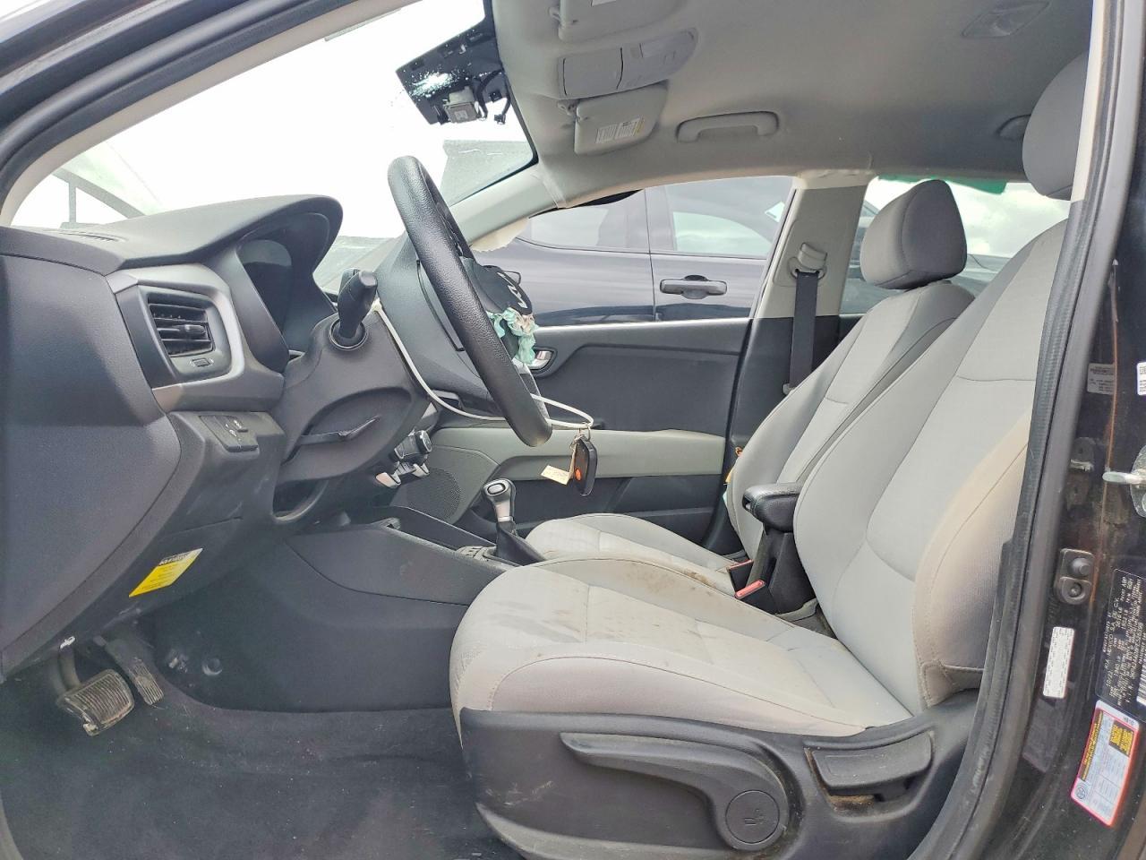 2023 Kia Rio S - Фото 7