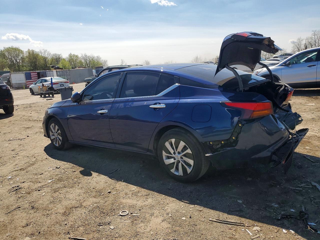 2022 Nissan Altima 2.5 S - Фото 2
