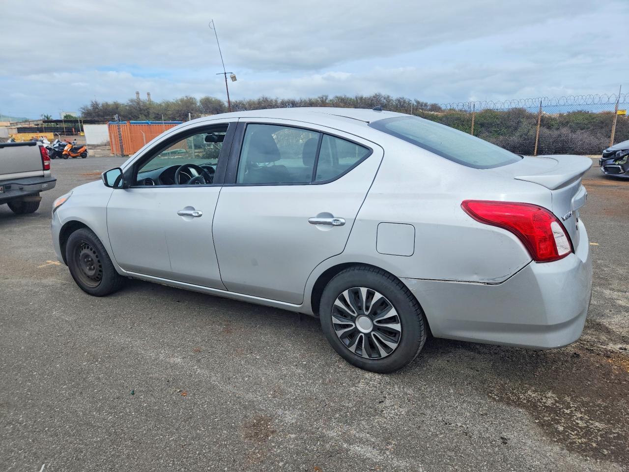 2016 Nissan Versa 1.6 Sv - Image 2