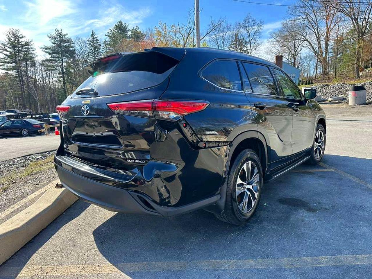 2022 Toyota Highlander Xle - Фото 3