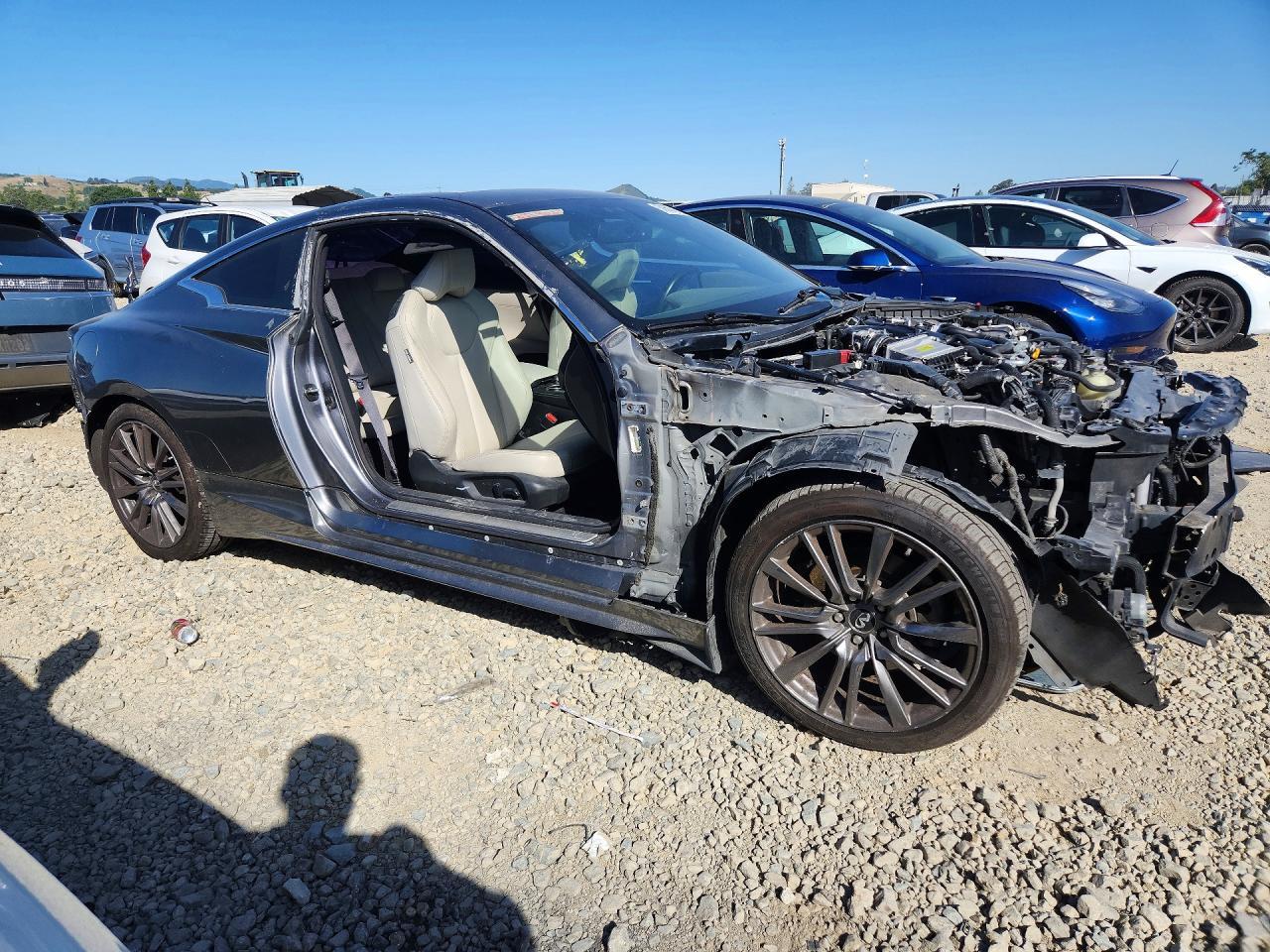 2018 Infiniti Q60 3.0T Luxe - Image 4